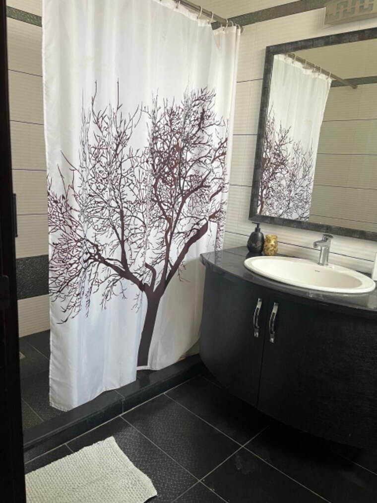 Balcony, sector 16 6+ Bedroom 500 Sq.Yd. Independent House In Sector 16 Chandigarh 8788153