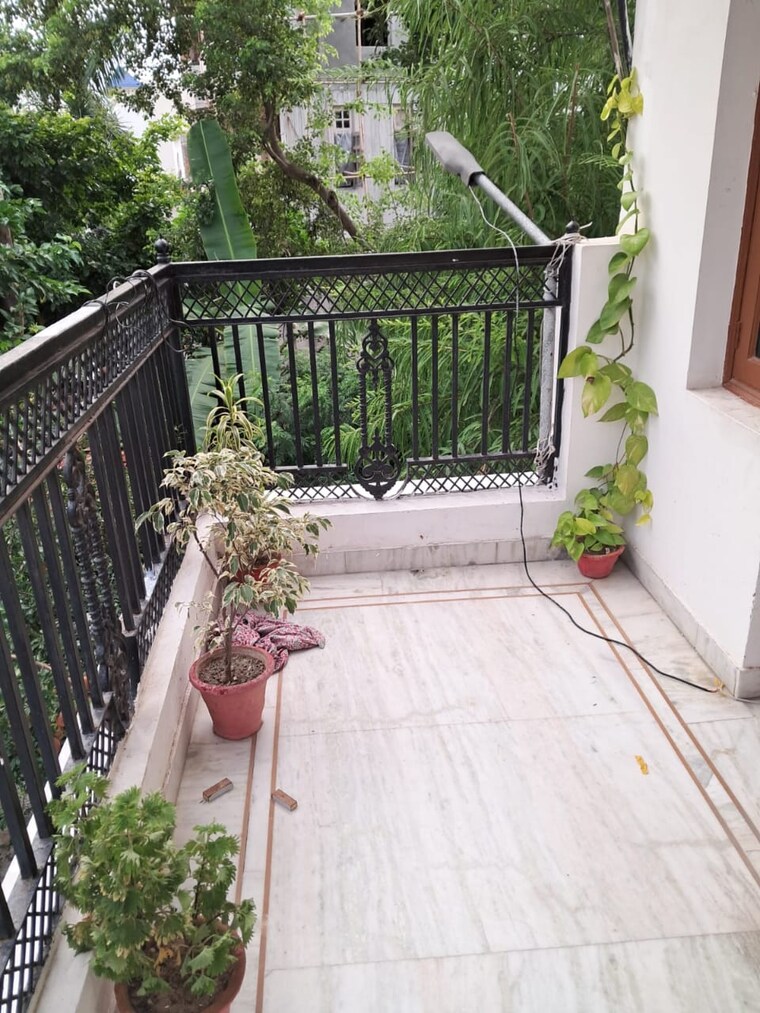 Balcony, sector 21 6+ Bedroom 2250 Sq.Ft. Independent House In Sector 21 Gurgaon 8788167