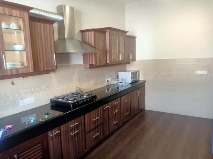 Kitchen, sector 33 3 Bedroom 500 Sq.Yd. Builder Floor In Sector 33 Chandigarh 8788174