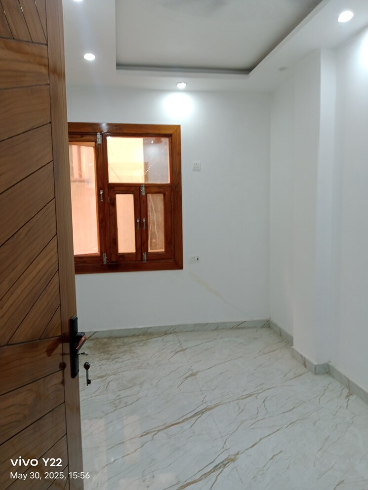 Room, laxmi nagar 3 Bedroom 1200 Sq.Ft. Builder Floor In Laxmi Nagar Delhi 8788177