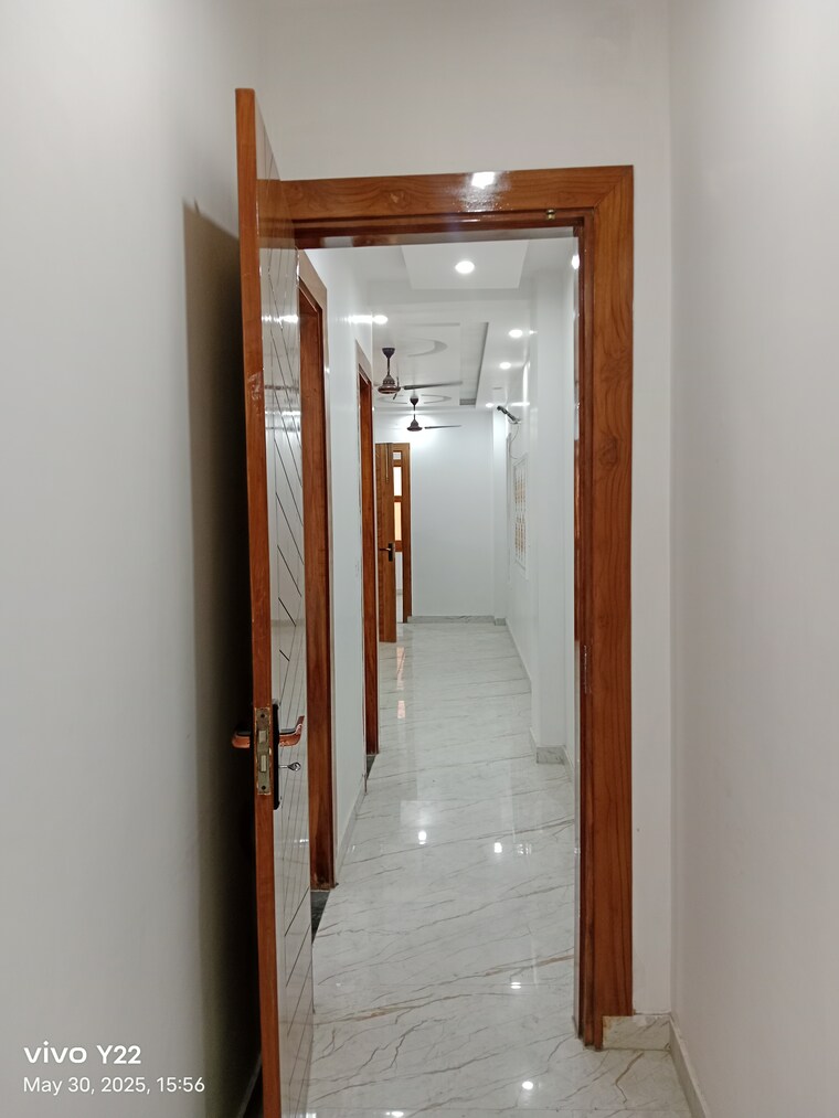 undefined, laxmi nagar 3 Bedroom 1200 Sq.Ft. Builder Floor In Laxmi Nagar Delhi 8788177