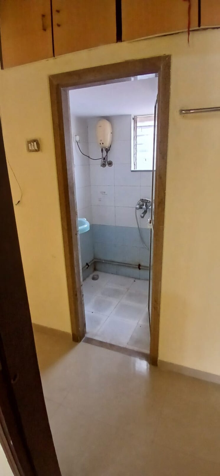 Bathroom, sri-krishna-dharshan 2 Bedroom 875 Sq.Ft. Apartment In Mira Road Thane 8788181