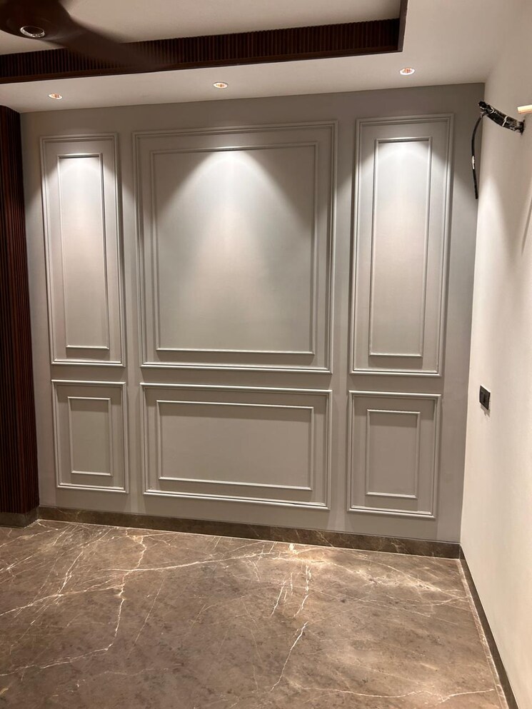 Bathroom, east patel nagar 3 Bedroom 1800 Sq.Ft. Builder Floor In East Patel Nagar Delhi 8779816