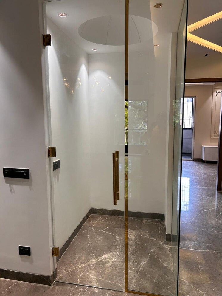 undefined, east patel nagar 3 Bedroom 1800 Sq.Ft. Builder Floor In East Patel Nagar Delhi 8779816