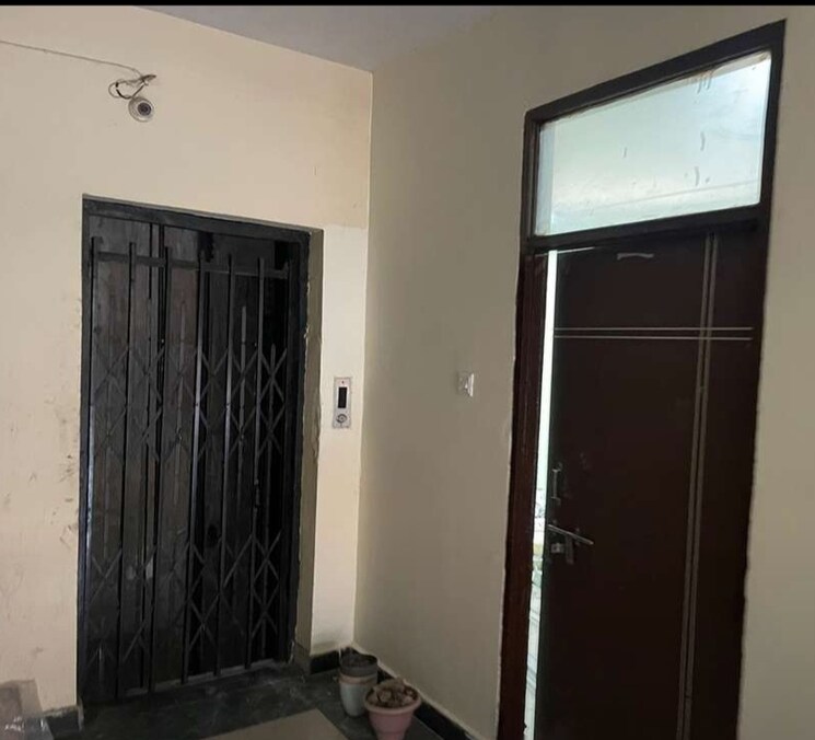 Room, the mall avenue 3 Bedroom 1200 Sq.Ft. Apartment In The Mall Avenue Lucknow 8788218