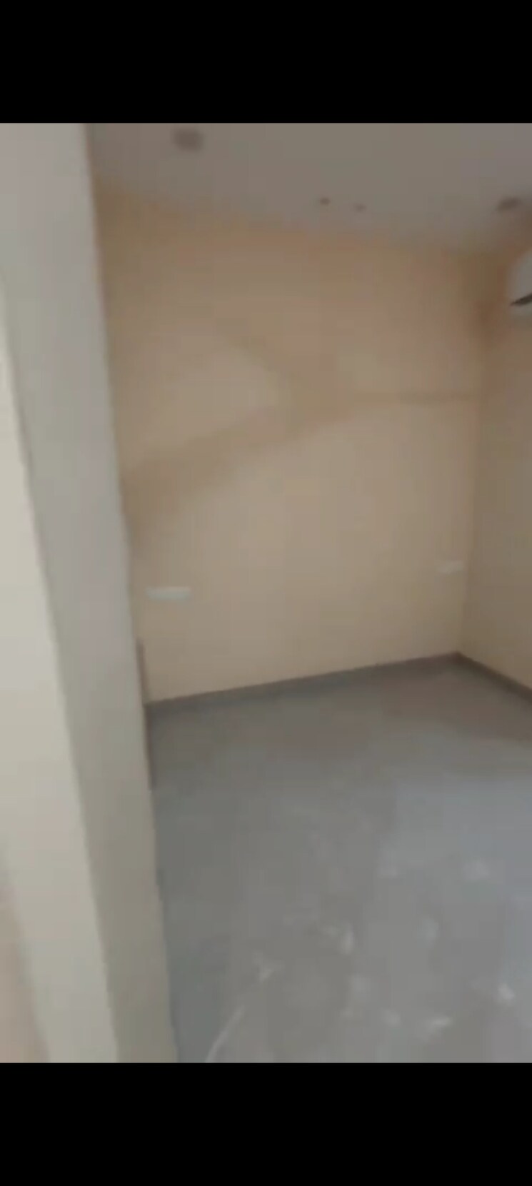 Room, sector 20 3 Bedroom 2500 Sq.Ft. Builder Floor In Sector 20 Chandigarh 8788230