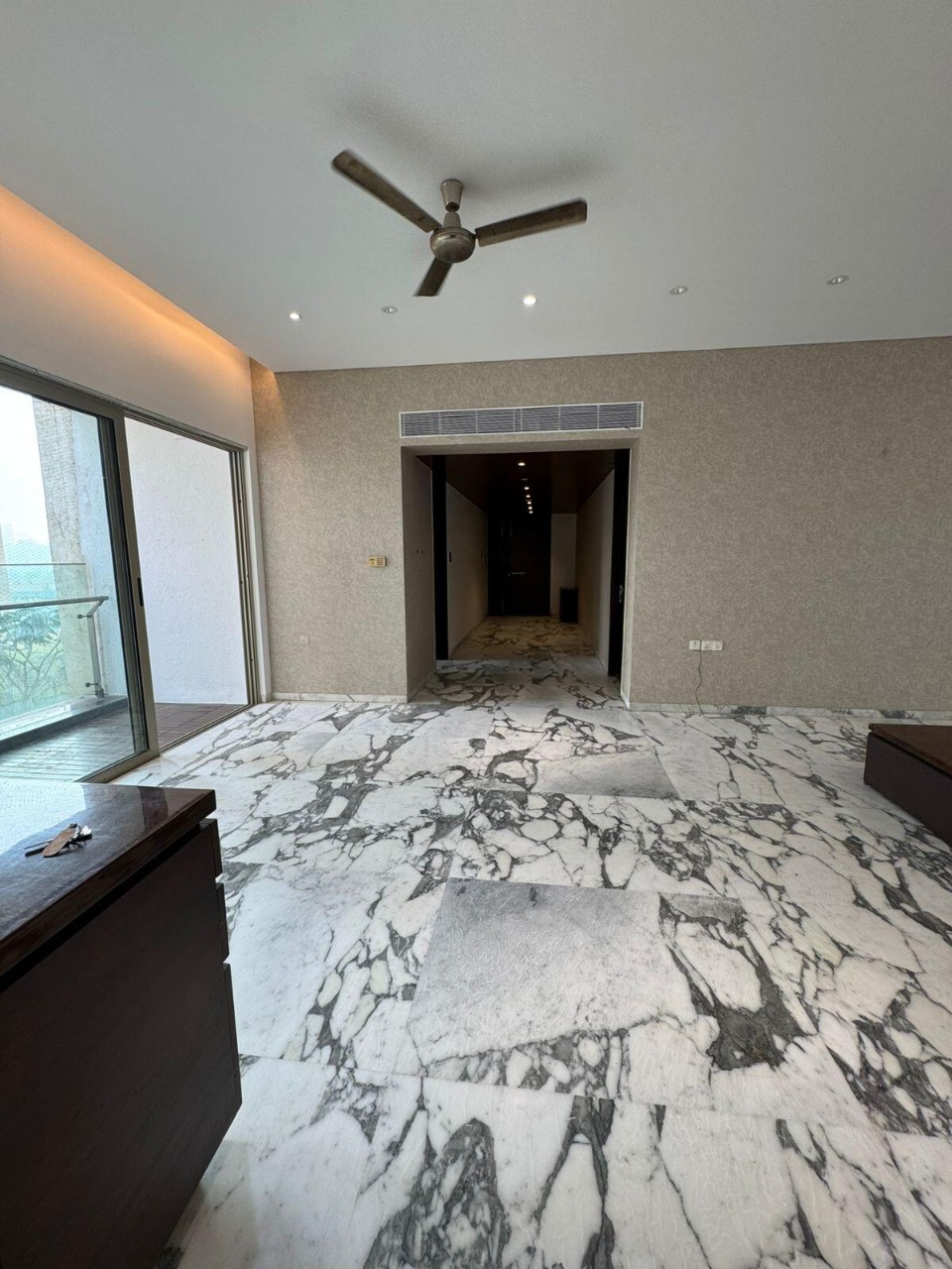 3 BHK + Servant Room Apartment For Rent in Lodha Bellissimo