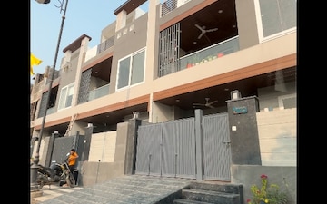 3 BHK Villa For Sale in Lakshya Apartments, Dlf Ankur Vihar