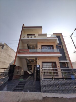 3 BHK Villa For Sale in MGM Keshav Complex, Dlf Ankur Vihar