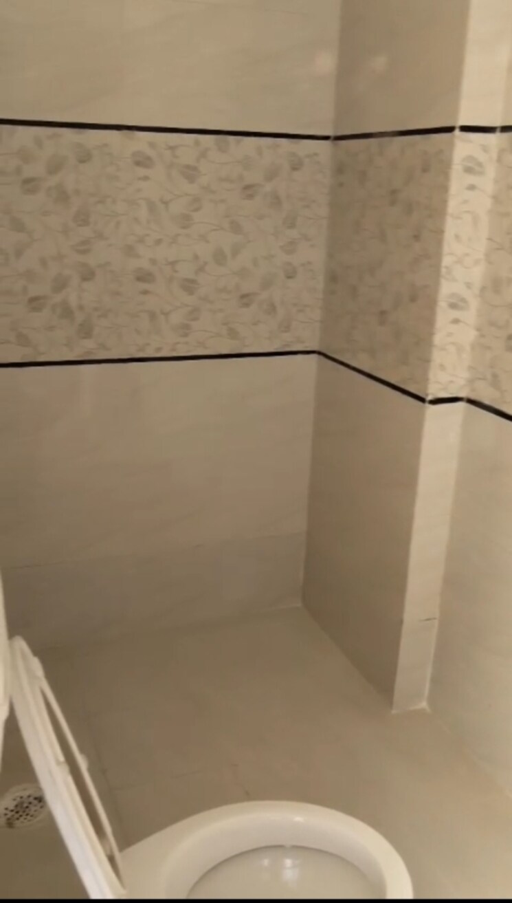 Bathroom, indira nagar 3 Bedroom 900 Sq.Ft. Apartment In Indira Nagar Lucknow 8788272