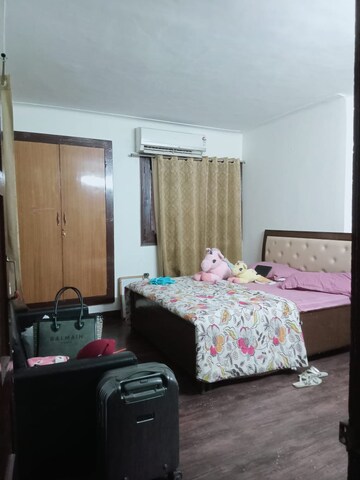 Bedroom in 2 BHK Builder Floor at Sector 22 – for Rent