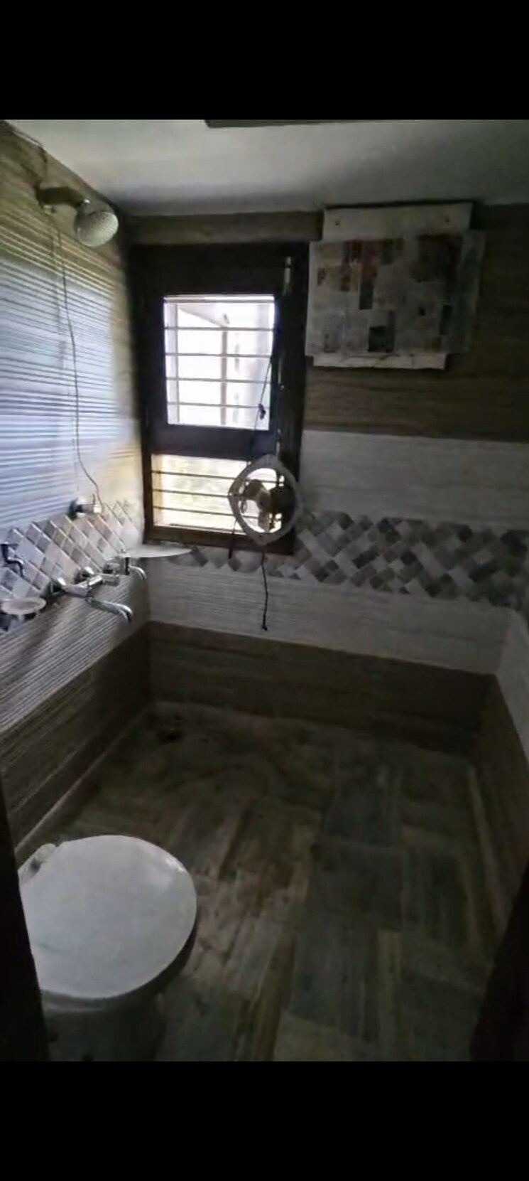  Parking, sector 44 2 Bedroom 1500 Sq.Ft. Builder Floor In Sector 44 Chandigarh 8788330