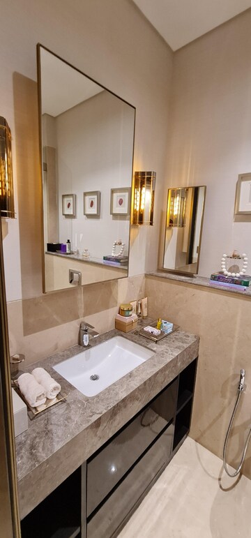 Attached Bathroom in 3 BHK Apartment at Piramal Mahalaxmi, Mahalaxmi – for Rent