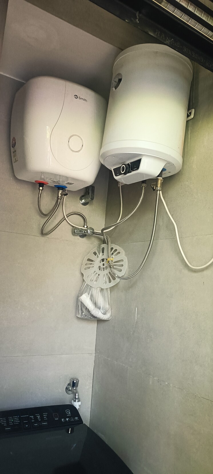 Bathroom, makka wala 3 Bedroom 2000 Sq.Ft. Apartment In Makka Wala Dehradun 8788350