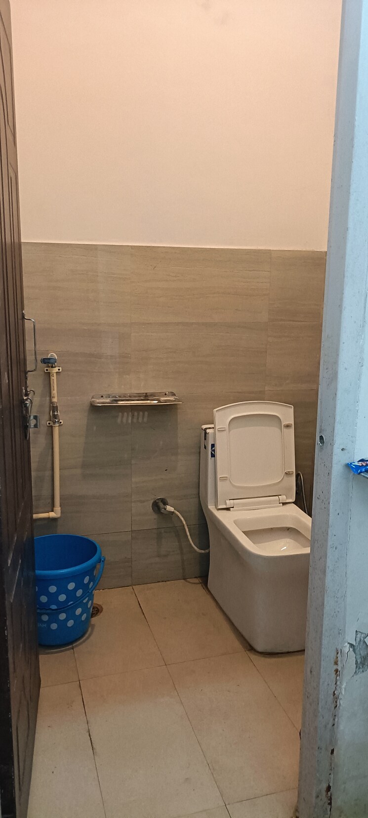 Bathroom, makka wala 3 Bedroom 2000 Sq.Ft. Apartment In Makka Wala Dehradun 8788350