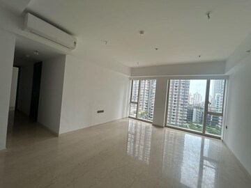 2 BHK Apartment For Rent in Lodha Sea Face, Worli