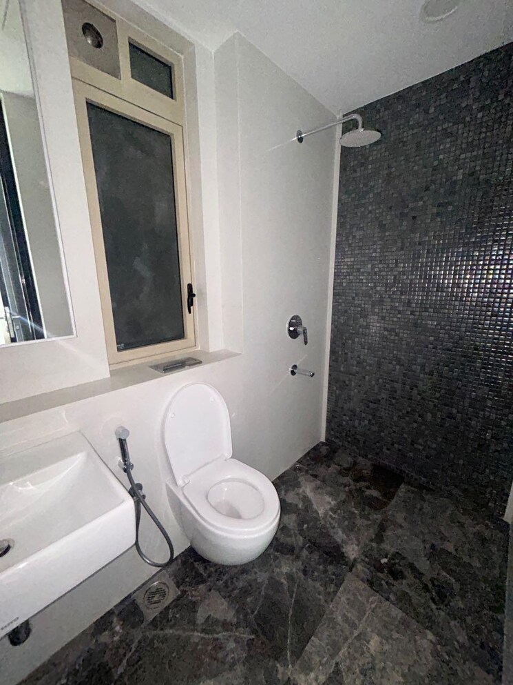 Bathroom, lodha-sea-face 2 Bedroom 970 Sq.Ft. Apartment In Worli Mumbai 8788348