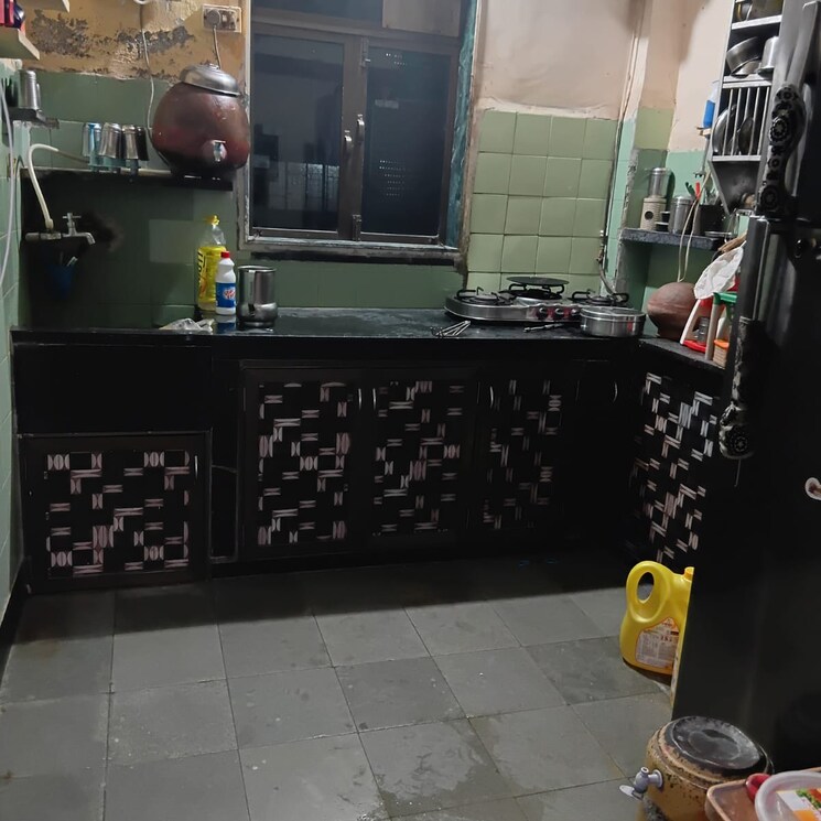  Parking, shri-punit-nagar-chs 1 RK 380 Sq.Ft. Apartment In Poisar Mumbai 8788355