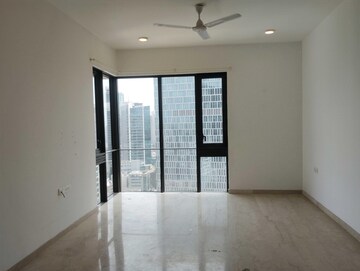 Room in 2 BHK Apartment at Lodha The Park, Worli – for Rent