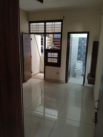 3 BHK Builder Floor For Rent in Dhakoli
