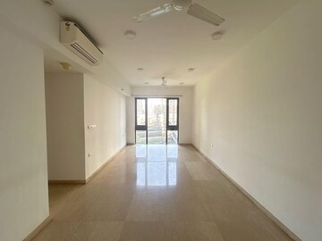2 BHK Apartment For Rent in Lodha The Park, Worli
