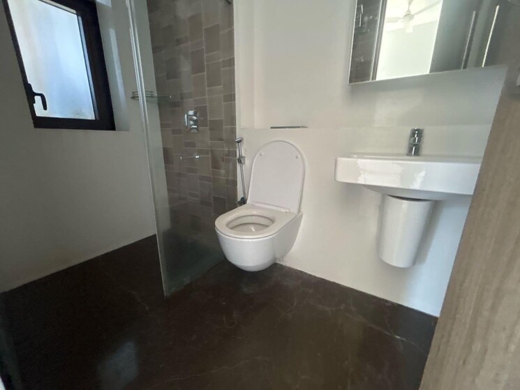 Bathroom, lodha-the-park 2 Bedroom 890 Sq.Ft. Apartment In Worli Mumbai 8788375