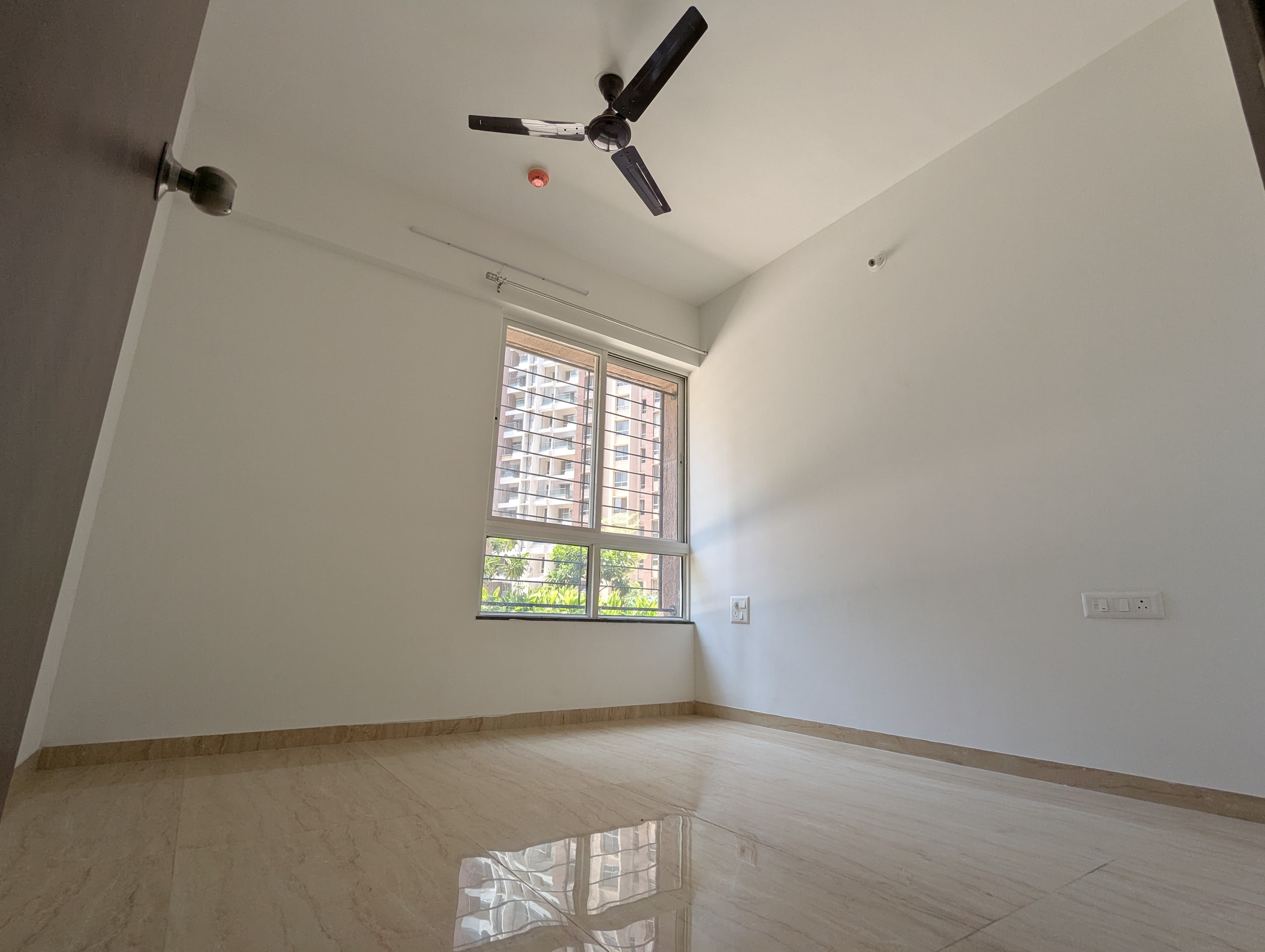2 BHK + Extra Room Apartment For Rent in VTP Belair