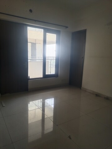 Building Lobby in 4 BHK Apartment at Lord Krishna Apartment, Sector 43 – for Rent