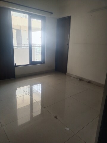 Furnished Amenities in 4 BHK Apartment at Lord Krishna Apartment, Sector 43 – for Rent