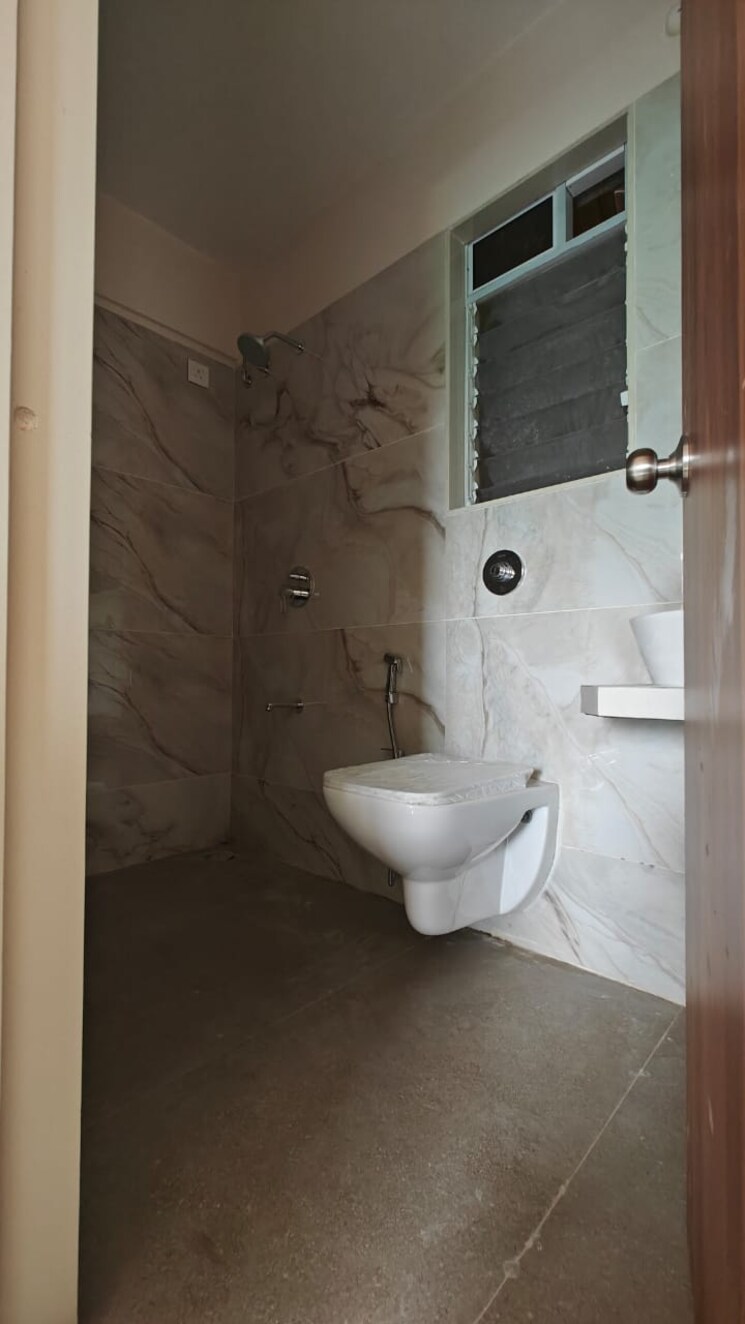 Bathroom, omkara-unchai 2 Bedroom 644 Sq.Ft. Apartment In Borivali West Mumbai 8788397