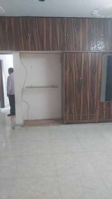Bathroom in 2.5 BHK Apartment at Mayur Vihar – for Sale
