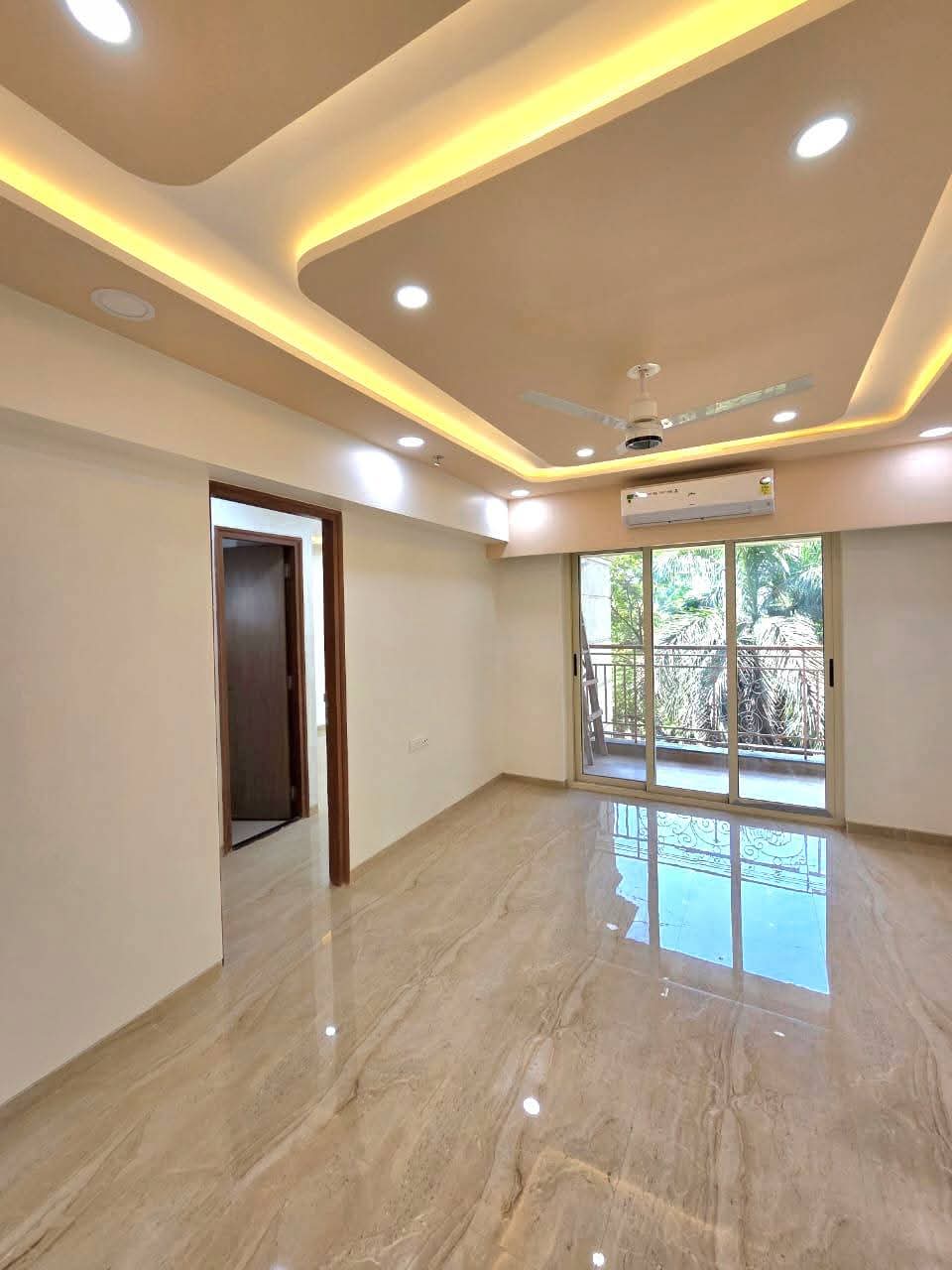 3 BHK + Pooja Room 1150 Sq.Ft. Apartment in Rustomjee 7 JVPD