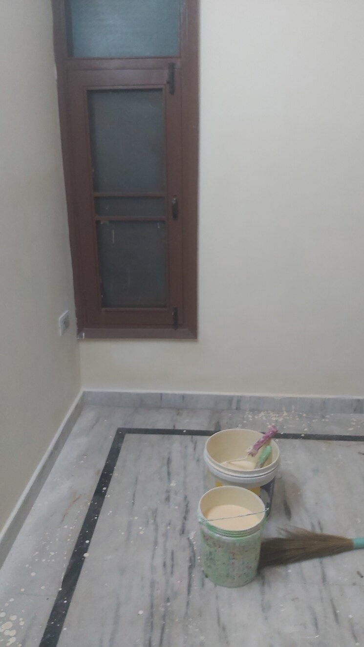 Bathroom, mayur vihar 1.5 Bedroom 450 Sq.Ft. Builder Floor In Mayur Vihar Delhi 8788419