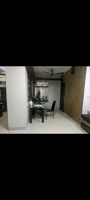 Room in 2 BHK Apartment at Sector 8 Sanpada – for Sale