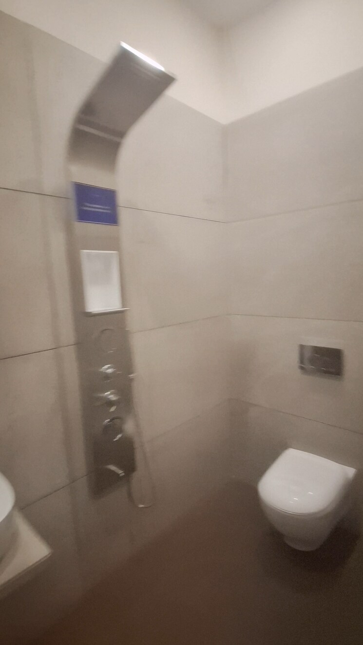 Bathroom, alpine-primo 3 Bedroom 949 Sq.Ft. Apartment In Andheri West Mumbai 8788483