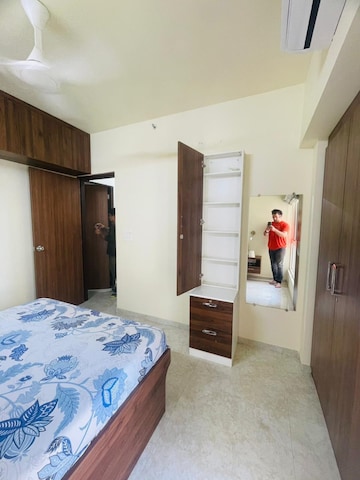 Bedroom in 2 BHK Apartment at Lodha Amara, Kolshet Road – for Rent