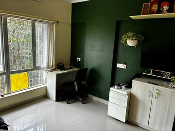 2 BHK Apartment For Rent in Royal Palms, Goregaon East