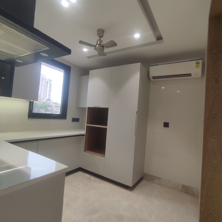 Kitchen, unitech-woodstock-floors 4 Bedroom 4200 Sq.Ft. Builder Floor In Sector 50 Gurgaon 8788537