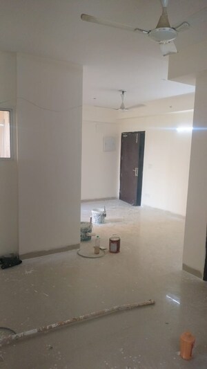 Room in 2.5 BHK Apartment at GLS Arawali Homes, Sohna Sector 4 – for Sale