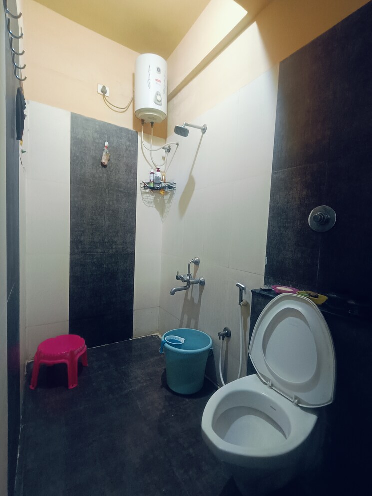 Bathroom, hsr layout 2 Bedroom 1200 Sq.Ft. Builder Floor In Hsr Layout Bangalore 8788574