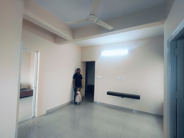Room in 2 BHK Builder Floor at Hsr Layout – for Rent