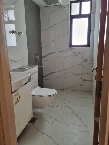 Bathroom in 3 BHK Apartment at Eldeco Latitude 27, Iim Road – for Sale