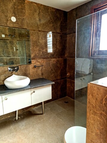 Bathroom in 2 BHK Builder Floor at Sector 23 – for Rent