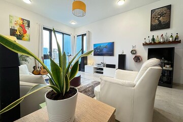 Team Area in 2 BHK Apartment at Lodha The Park, Worli – for Rent