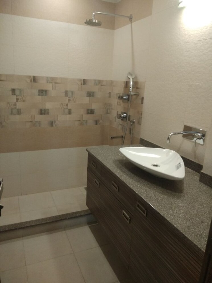 Bathroom, kohli-one-malibu-town 3 Bedroom 1890 Sq.Ft. Builder Floor In Sector 47 Gurgaon 8788670