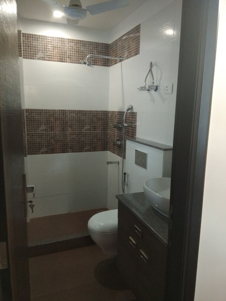 Bathroom, kohli-one-malibu-town 3 Bedroom 1890 Sq.Ft. Builder Floor In Sector 47 Gurgaon 8788670