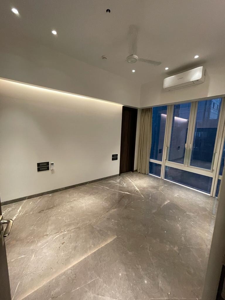 2 BHK + Pooja Room,Servant Room Apartment For Rent in Indiabulls Blu