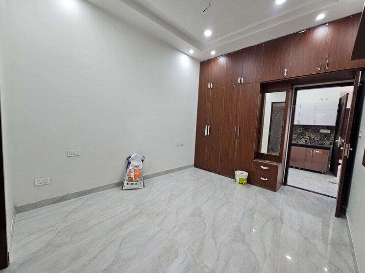 Room, high ground 3 Bedroom 105 Sq.Yd. Independent House In High Ground Zirakpur 8788713