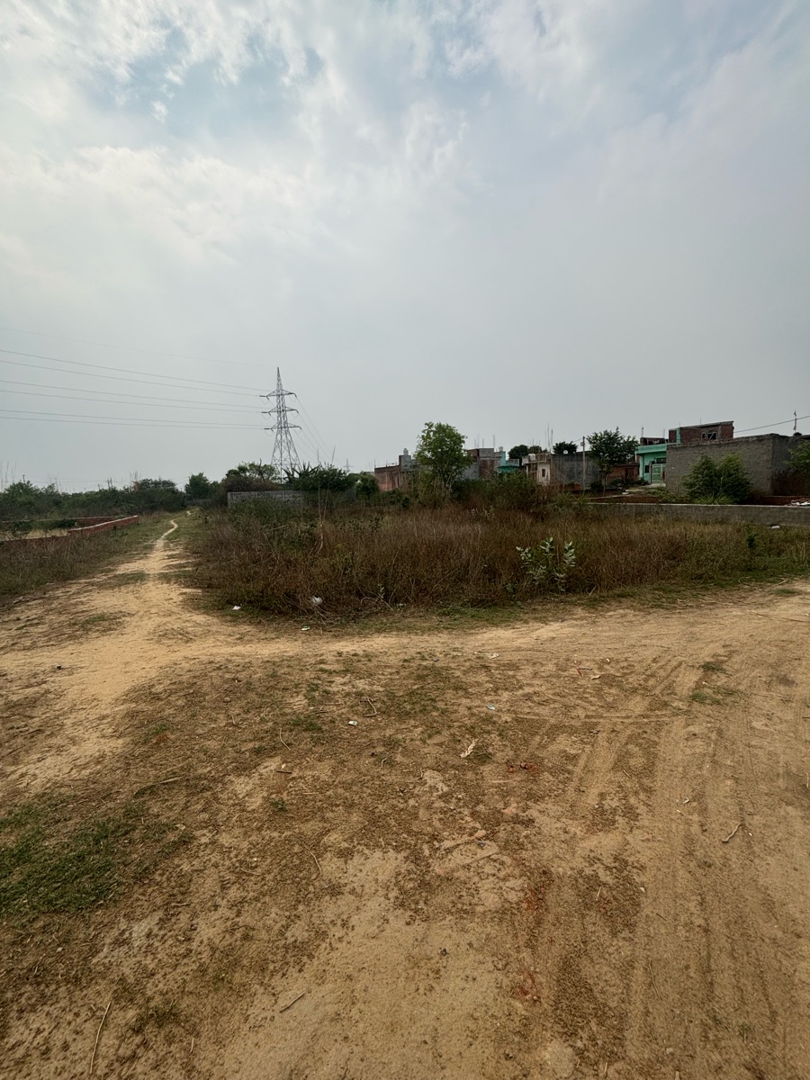 Plot For Sale in Dairy Maccha