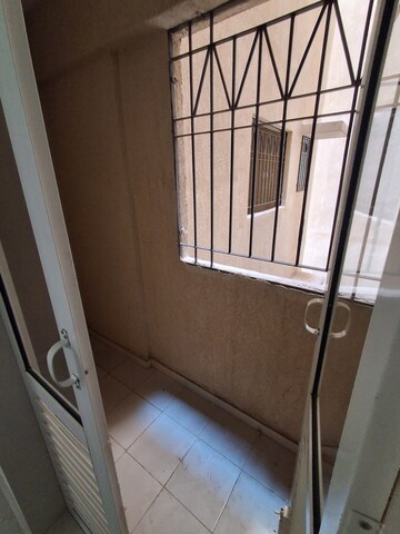 2 BHK Apartment For Rent in Dosti West County, Balkum Pada